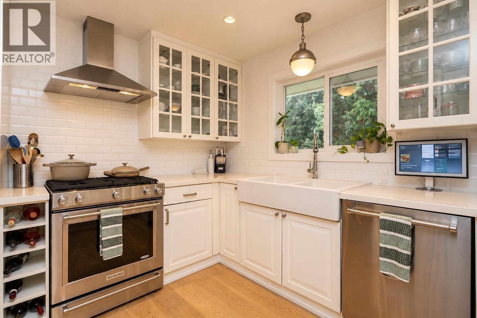 1361 E 15th Street, North Vancouver, British Columbia  V7J 1K9 - Photo 12 - R3174771