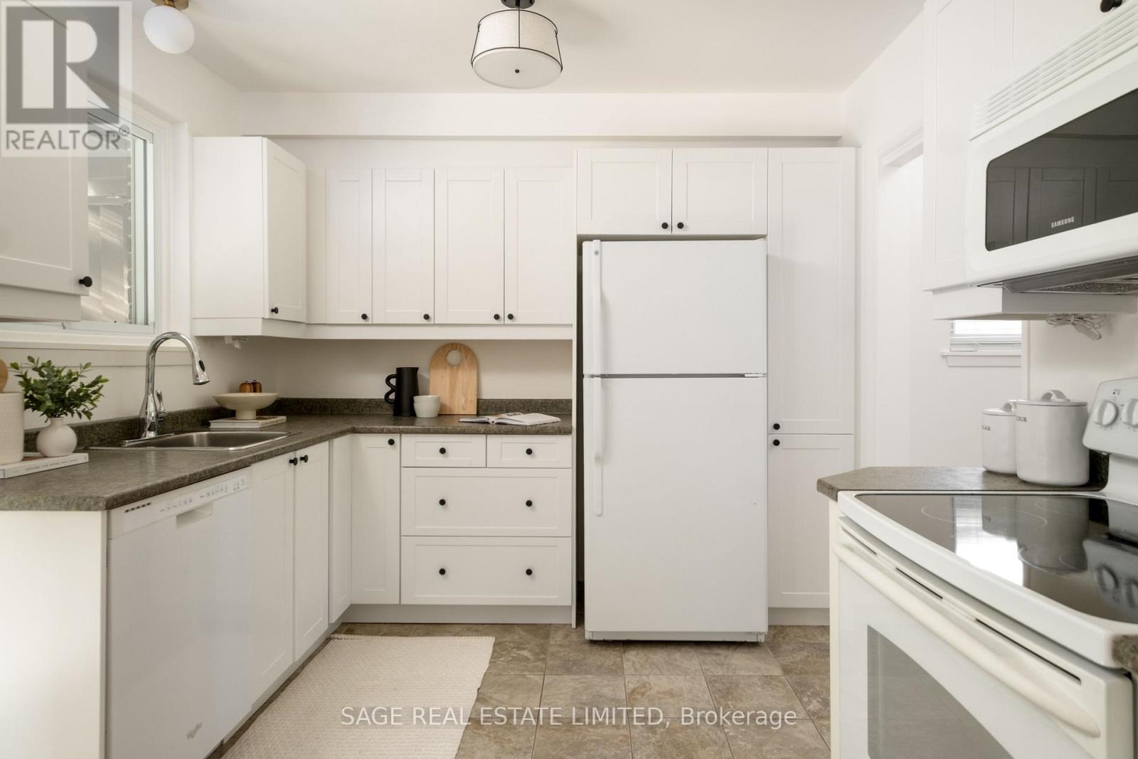 1410 Lewisham Drive, Mississauga, Ontario  L5J 3R3 - Photo 17 - W14028712