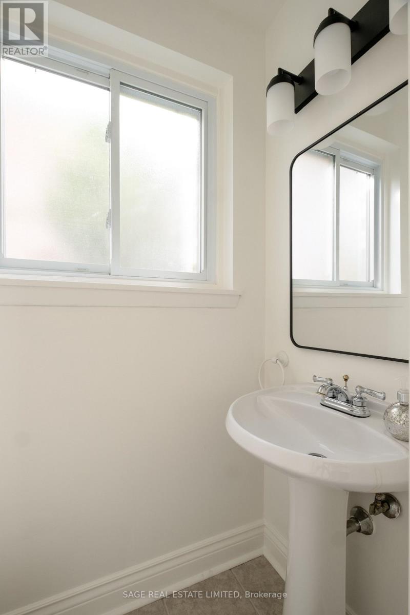 1410 Lewisham Drive, Mississauga, Ontario  L5J 3R3 - Photo 22 - W14028712
