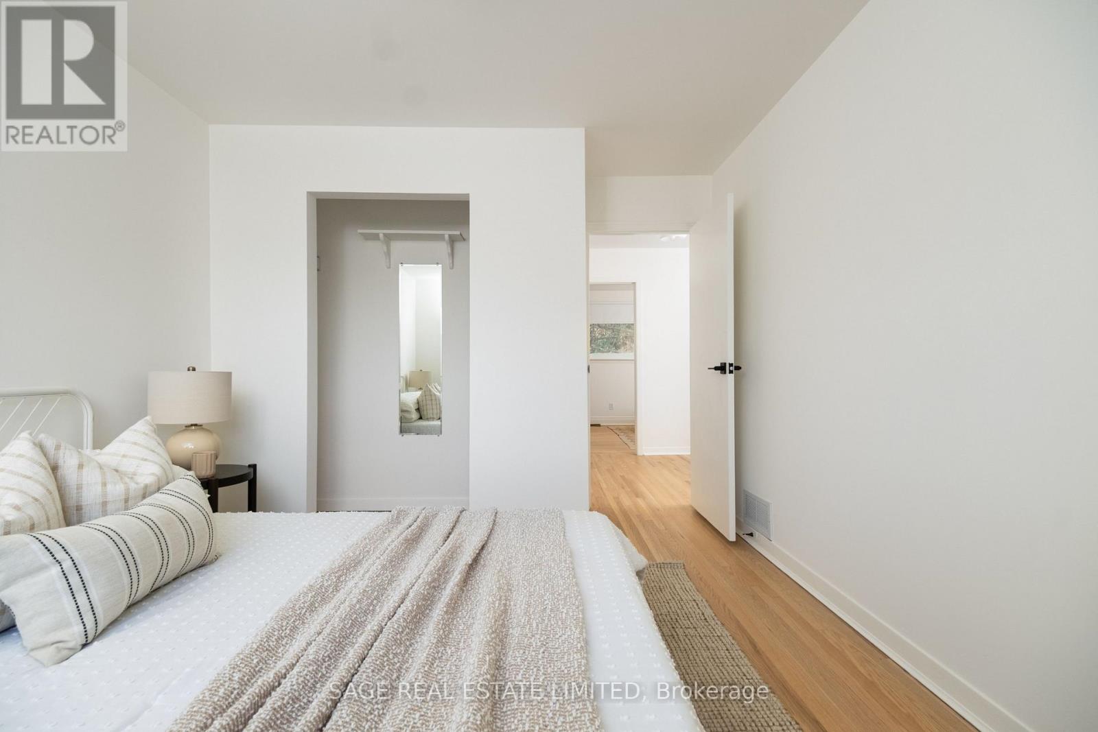 1410 Lewisham Drive, Mississauga, Ontario  L5J 3R3 - Photo 29 - W14028712