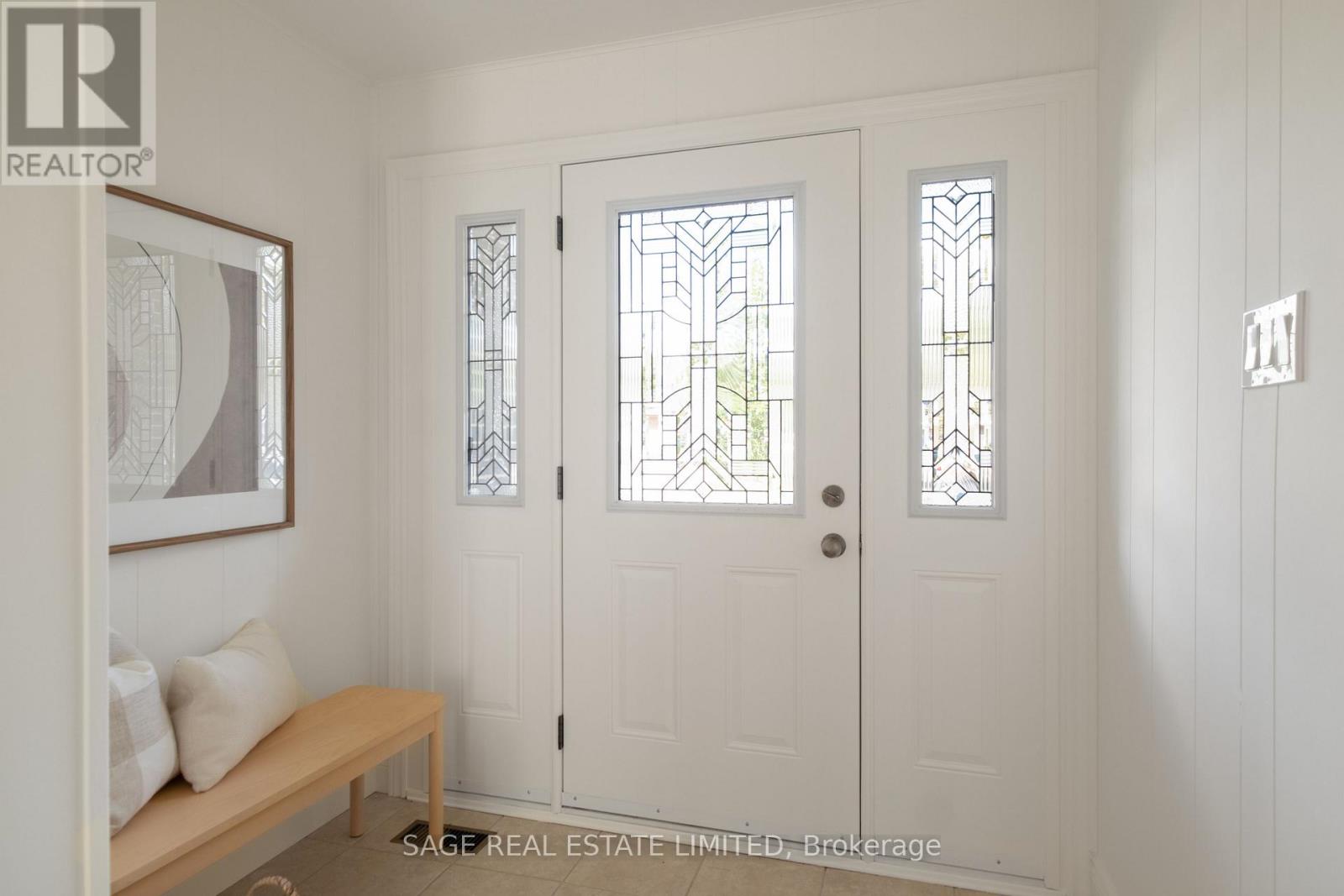 1410 Lewisham Drive, Mississauga, Ontario  L5J 3R3 - Photo 4 - W14028712