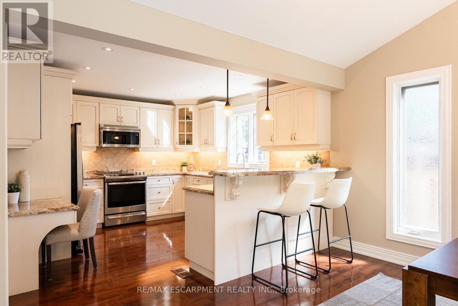 506 Regina Drive, Burlington, Ontario  L7S 1L6 - Photo 21 - W14028742