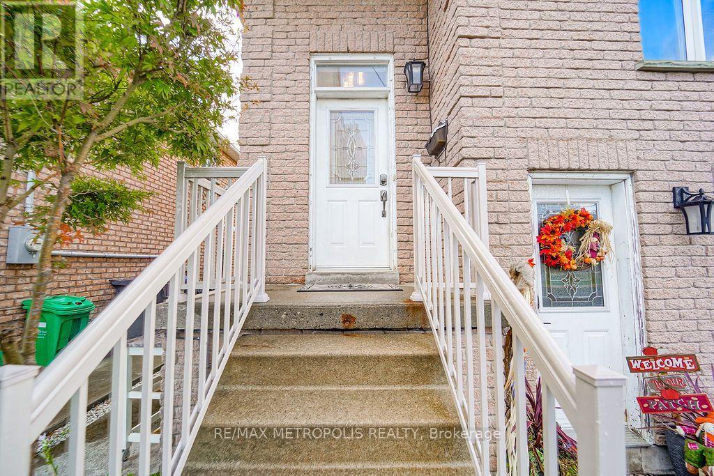Main - 195 Vodden Street E, Brampton, Ontario  L6V 1M9 - Photo 3 - W14028772