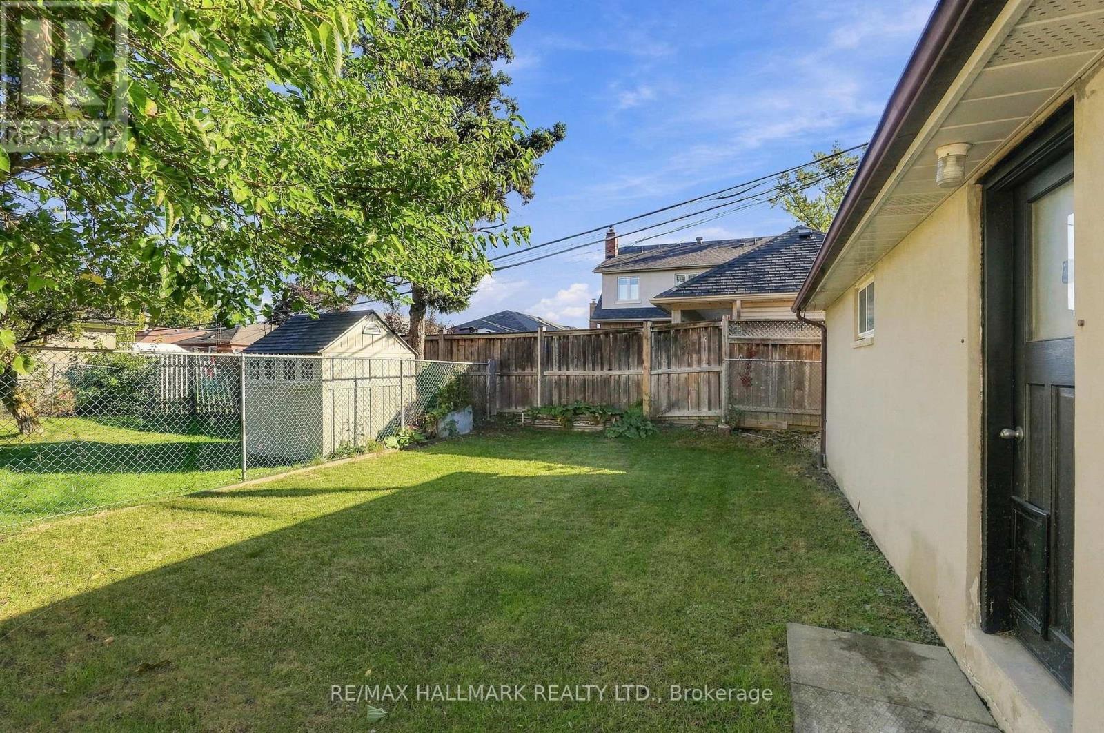 29 Willowbrook Road, Toronto, Ontario  M8Z 4A8 - Photo 33 - W14028782