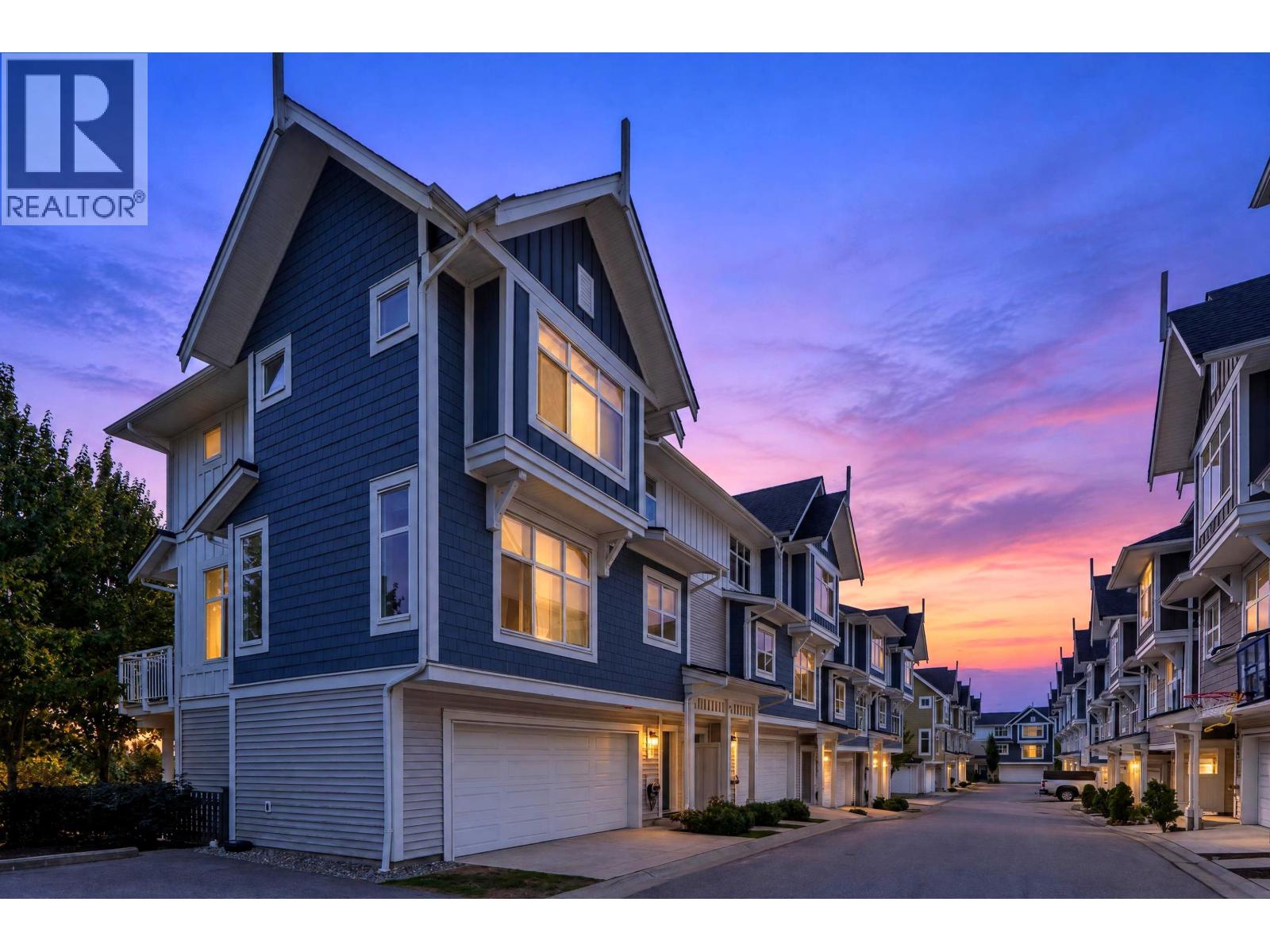 602 11295 PAZARENA PLACE, maple ridge, British Columbia
