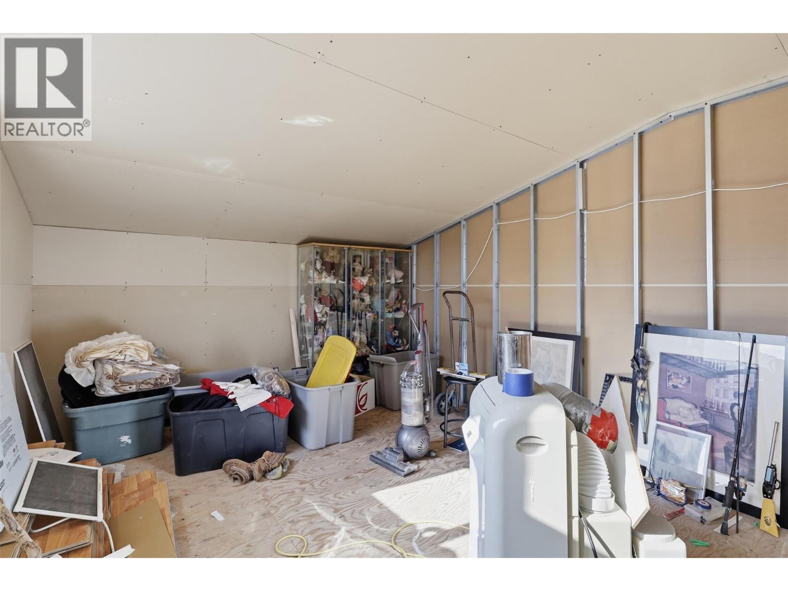 894 Mayne Road, Kamloops, British Columbia  V2B 6H3 - Photo 34 - 10403459