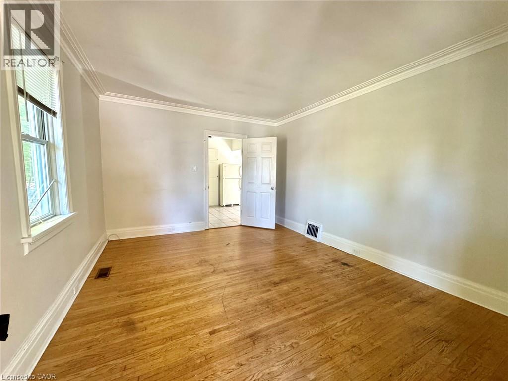 87 Allen Street W, Waterloo, Ontario  N2L 1E5 - Photo 2 - 40870997