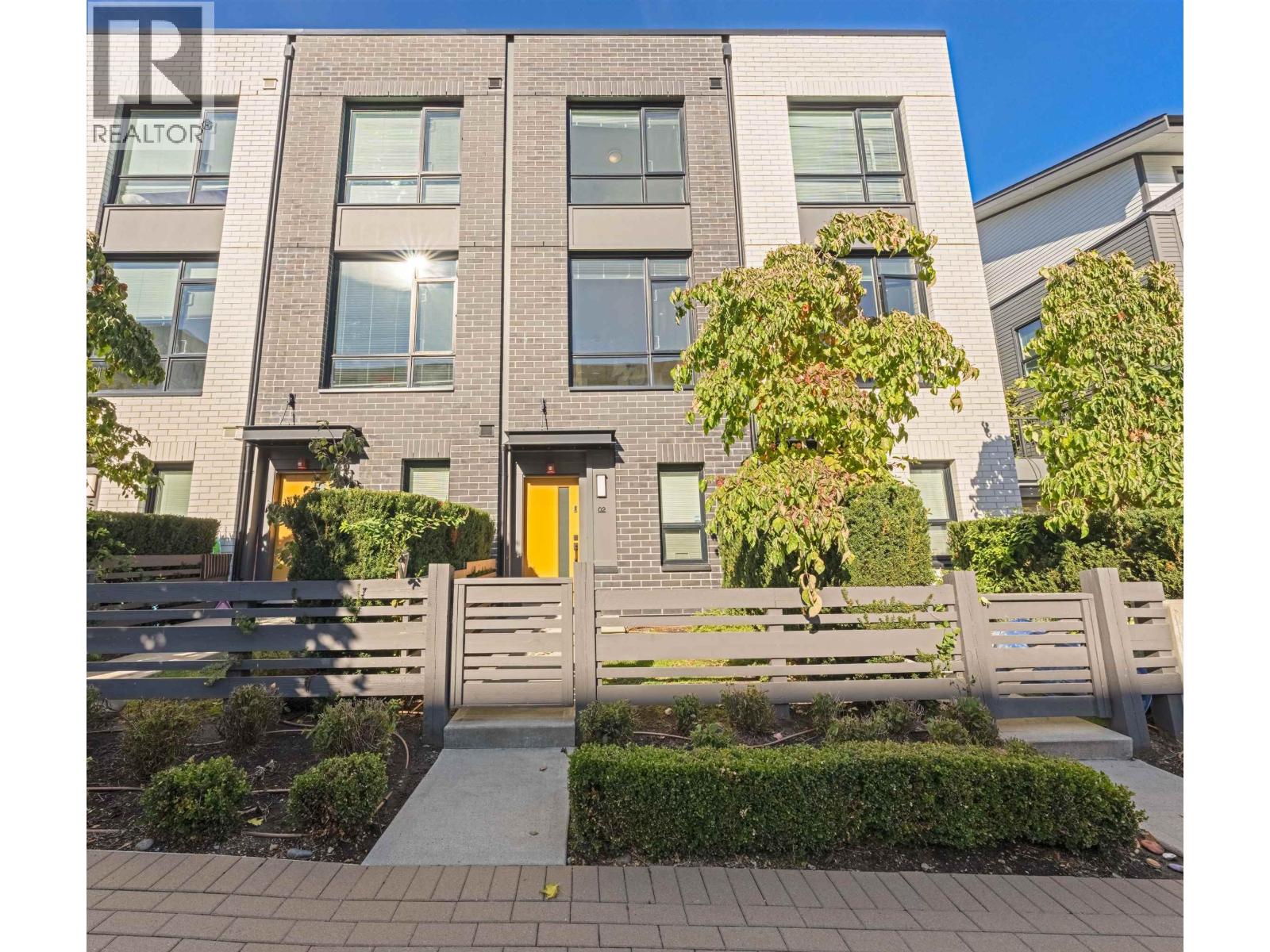 2 9739 University Crescent, Burnaby, British Columbia  V5A 0E8 - Photo 1 - R3174625