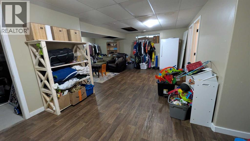 4421 74 Street, Camrose, Alberta  T4V 5C8 - Photo 9 - A2352125