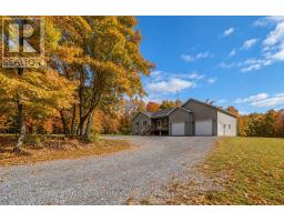 2800 DESERT LAKE ROAD, Frontenac, Ontario