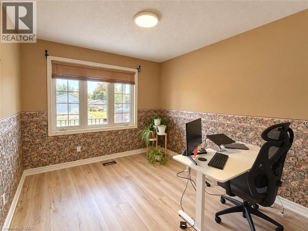 82 St. Davids Road, St. Catharines, Ontario  L2T 1P9 - Photo 11 - 40870381