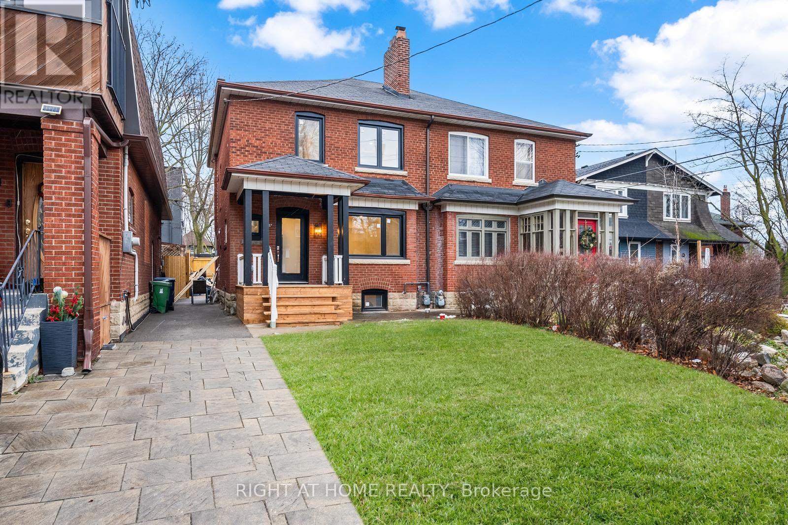 147 FORMAN AVENUE, Toronto, Ontario