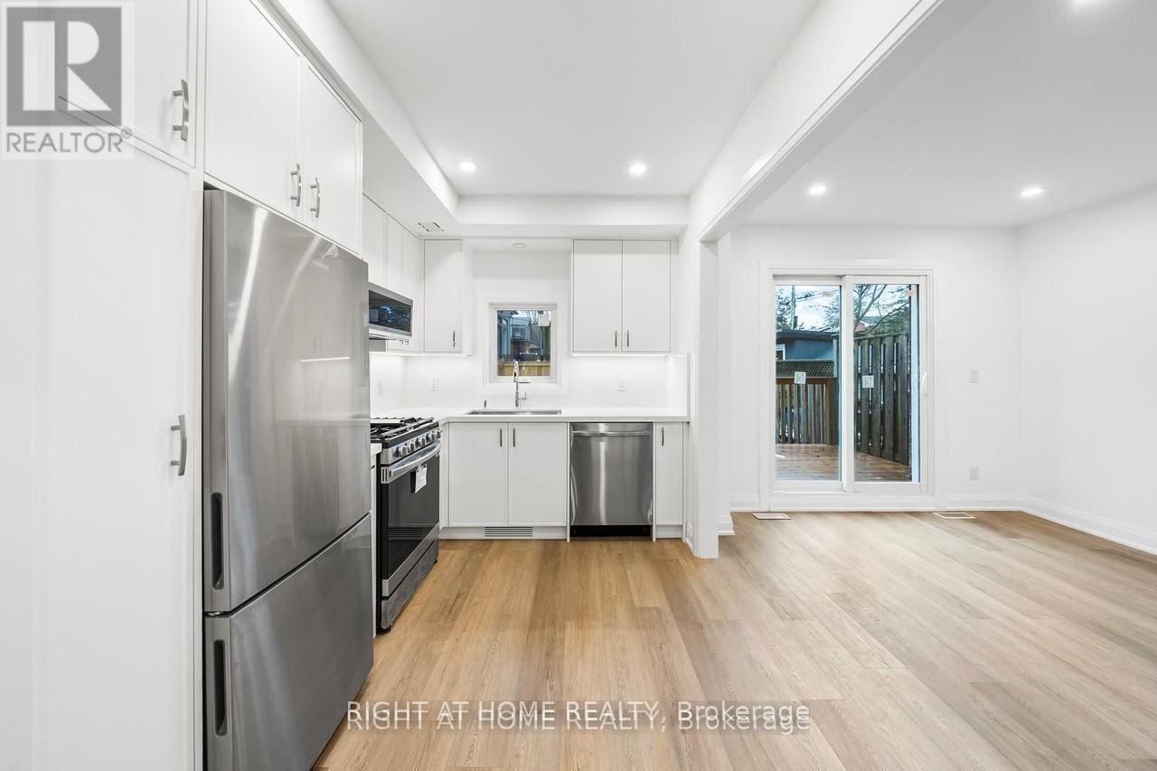 147 Forman Avenue, Toronto, Ontario  M4S 2R9 - Photo 6 - C14028978
