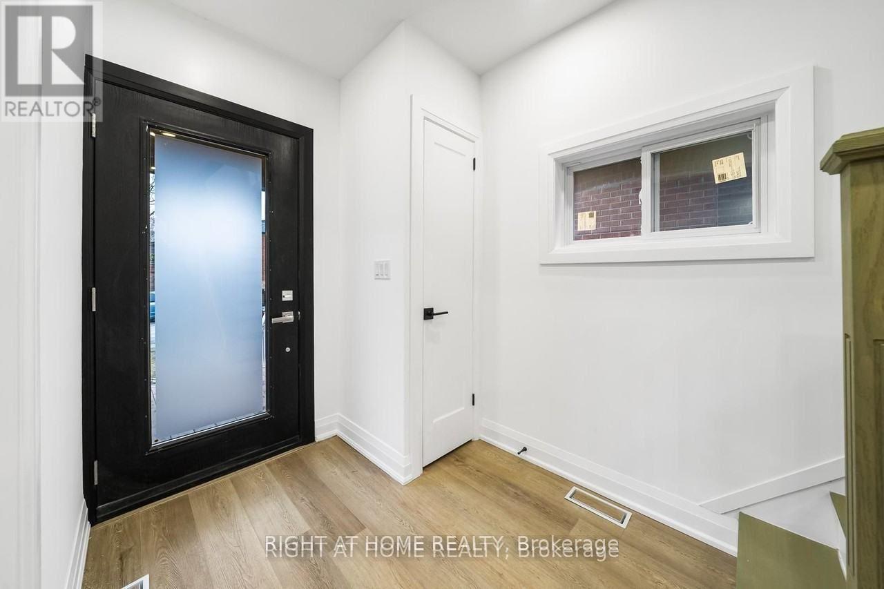 147 Forman Avenue, Toronto, Ontario  M4S 2R9 - Photo 8 - C14028978