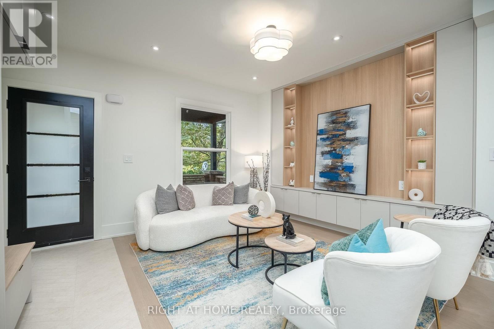 356 Woodfield Road, Toronto, Ontario  M4L 2X1 - Photo 5 - E14028918