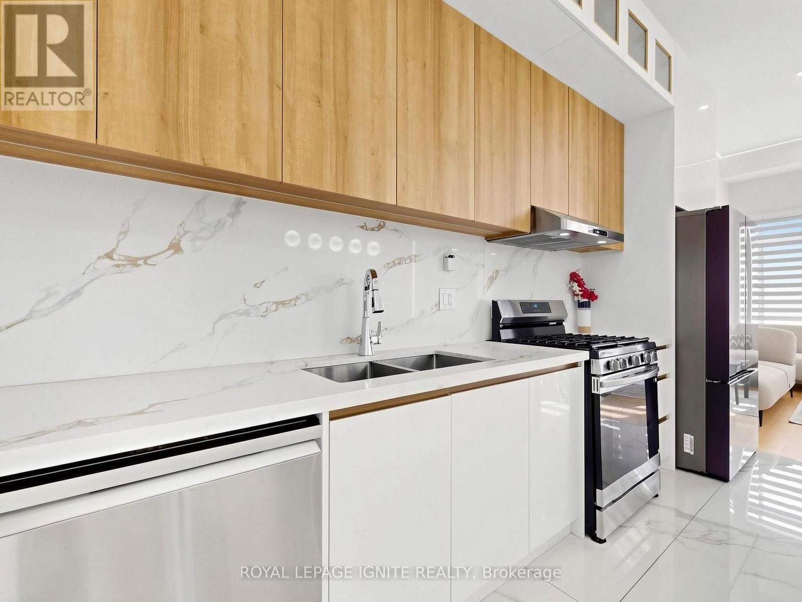 52a Robinson Avenue, Toronto, Ontario  M1L 3T1 - Photo 14 - E14028988