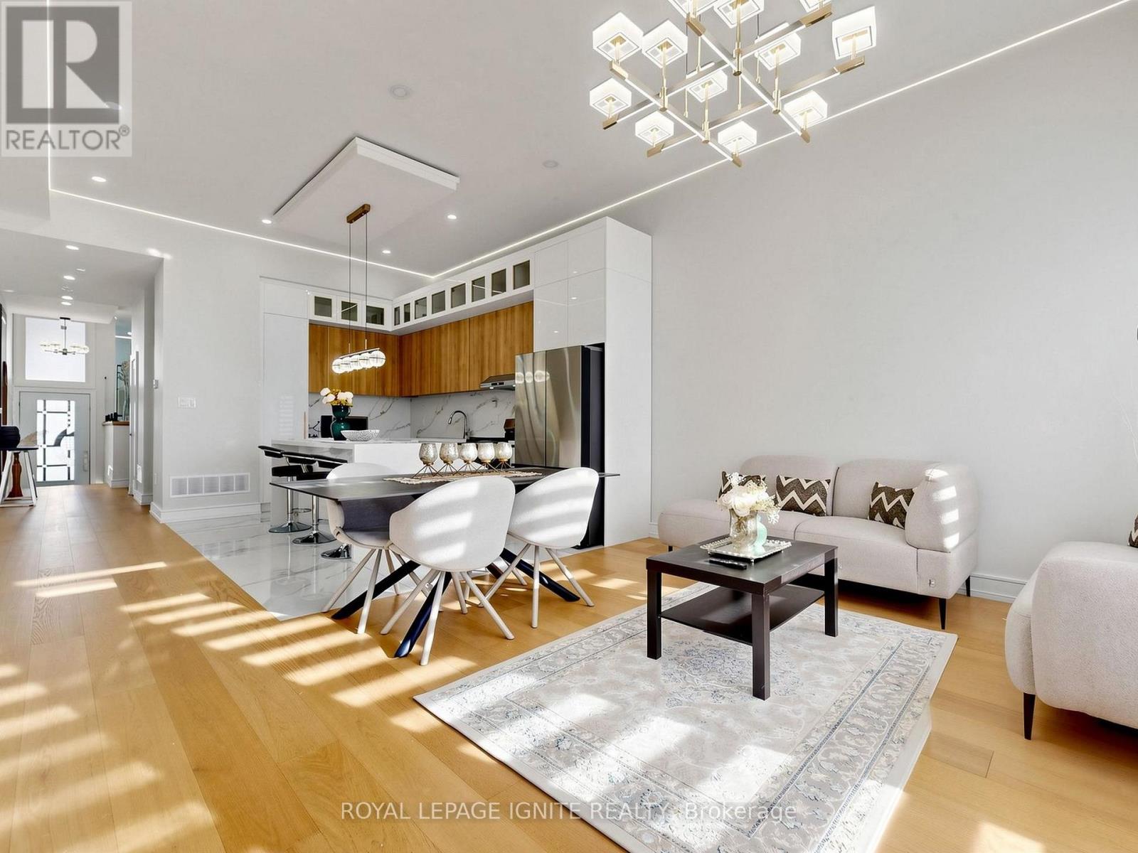 52a Robinson Avenue, Toronto, Ontario  M1L 3T1 - Photo 9 - E14028988