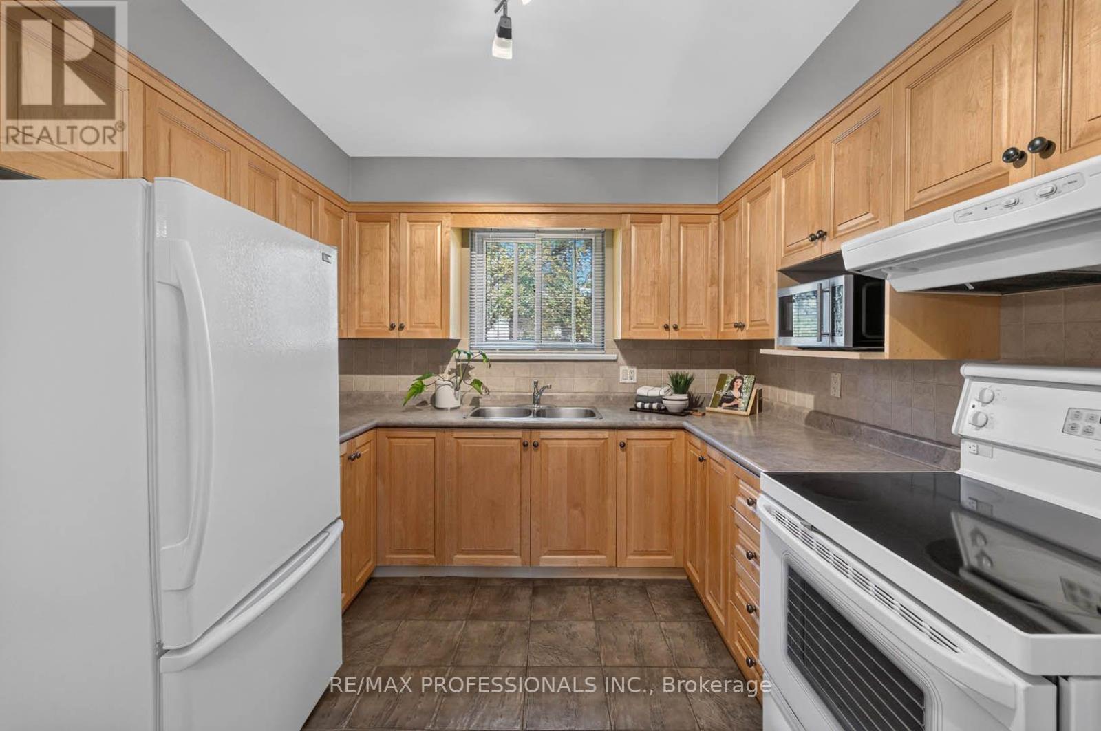 2467 Edenhurst Drive, Mississauga, Ontario  L5A 2L2 - Photo 13 - W14028986