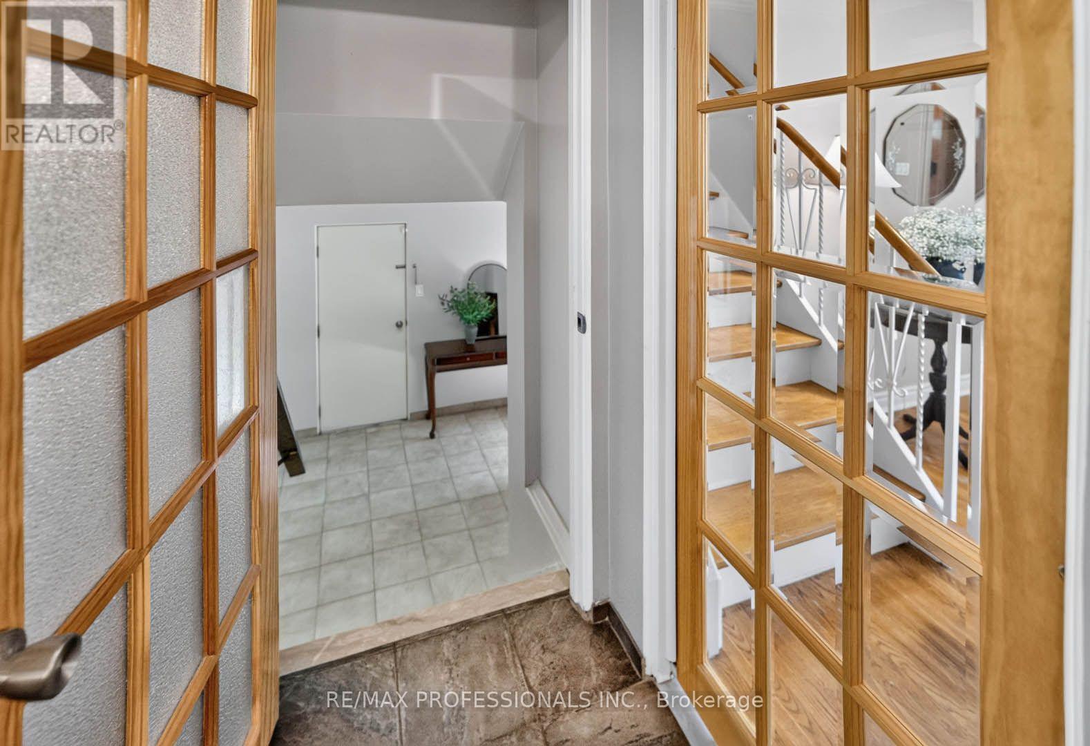 2467 Edenhurst Drive, Mississauga, Ontario  L5A 2L2 - Photo 23 - W14028986