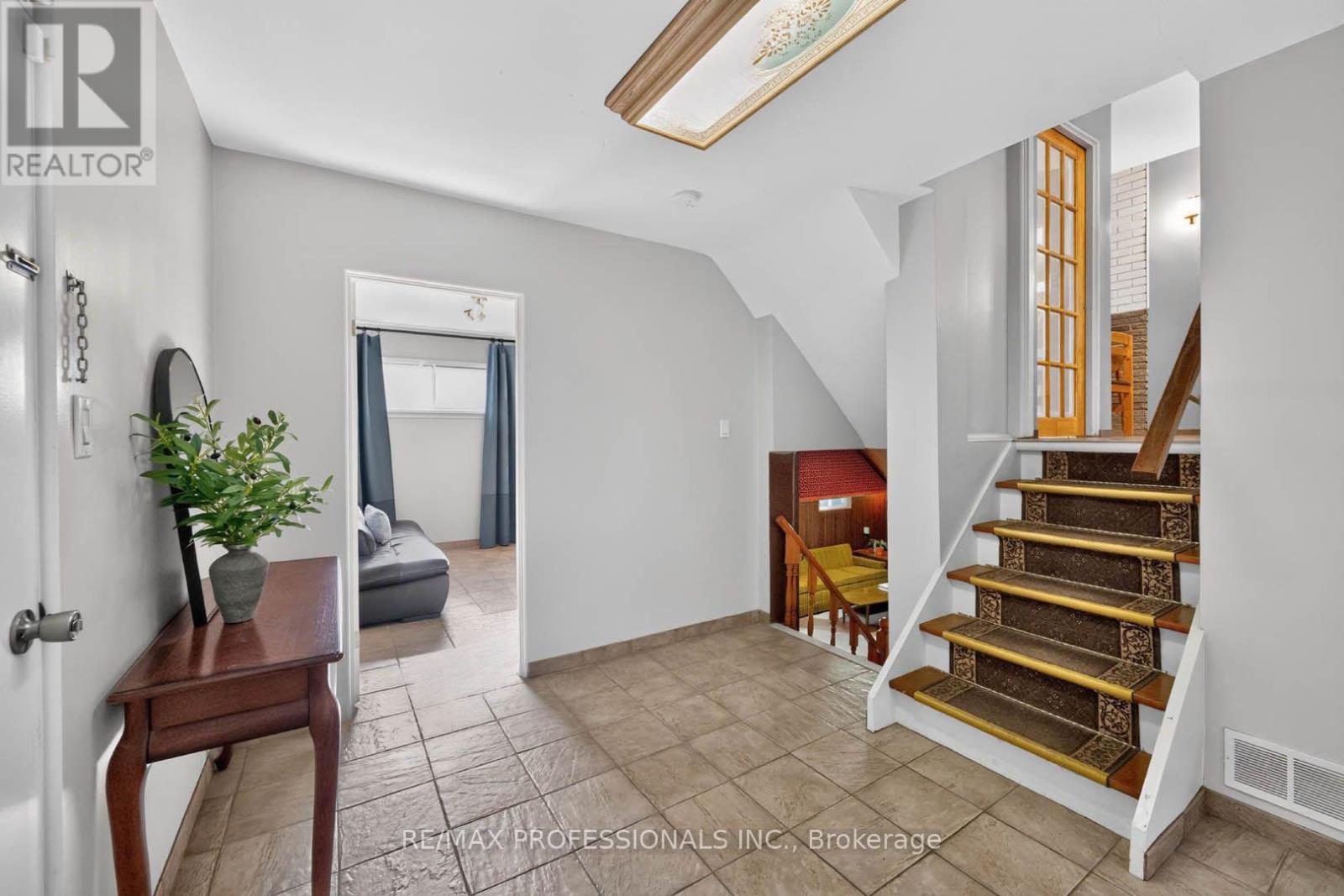2467 Edenhurst Drive, Mississauga, Ontario  L5A 2L2 - Photo 24 - W14028986