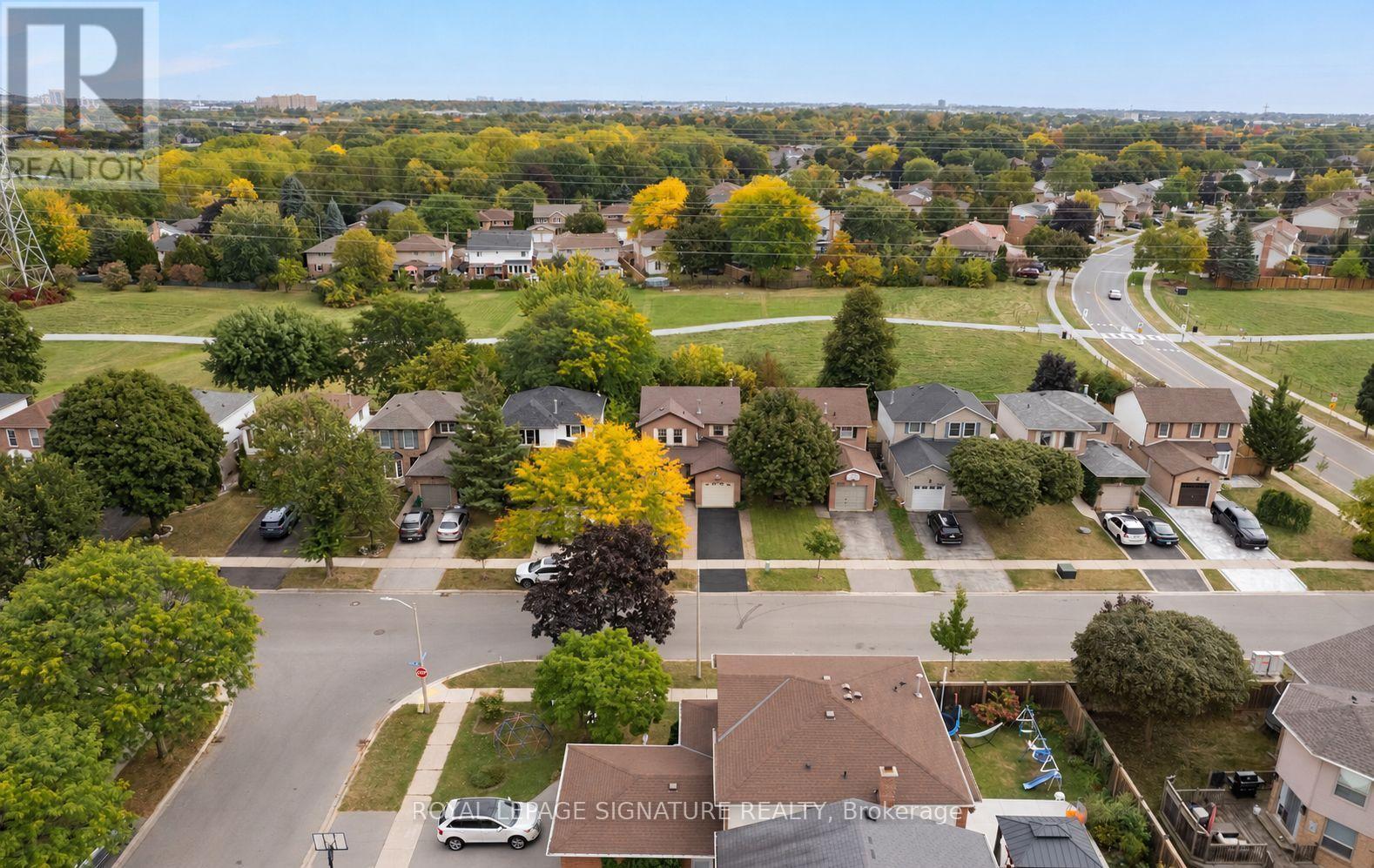 2092 Hunt Crescent, Burlington, Ontario  L7M 2N9 - Photo 4 - W14028996