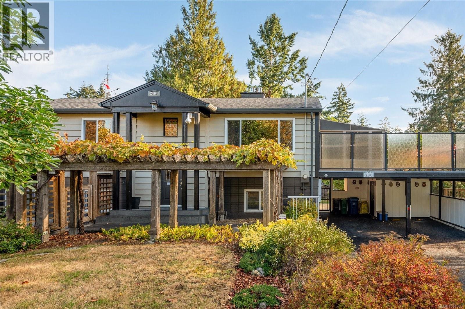 2404 Glenayr Dr