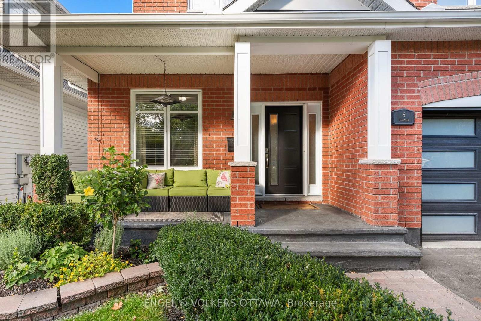 5 Valencia Street, Ottawa, Ontario  K2G 6T1 - Photo 5 - X14028990