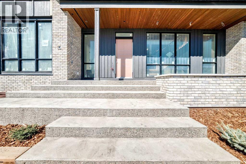 5831 Lodge Crescent Sw, Calgary, Alberta  T3E 5Y9 - Photo 3 - A2344482