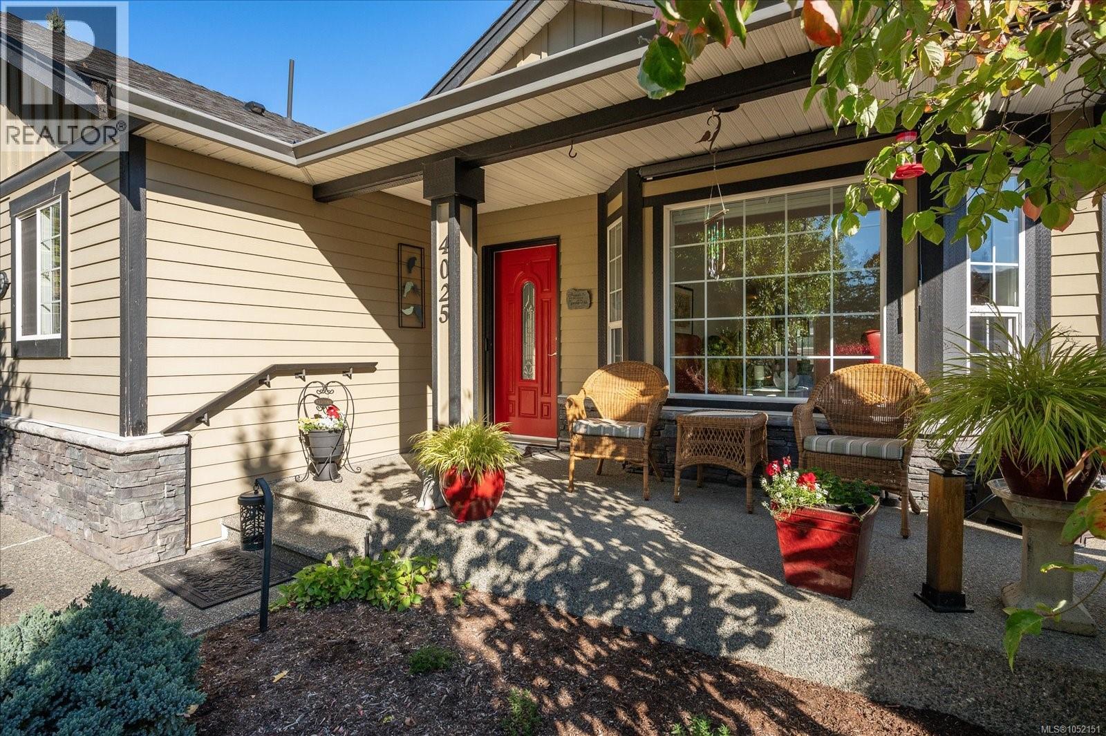 4025 Magnolia Dr