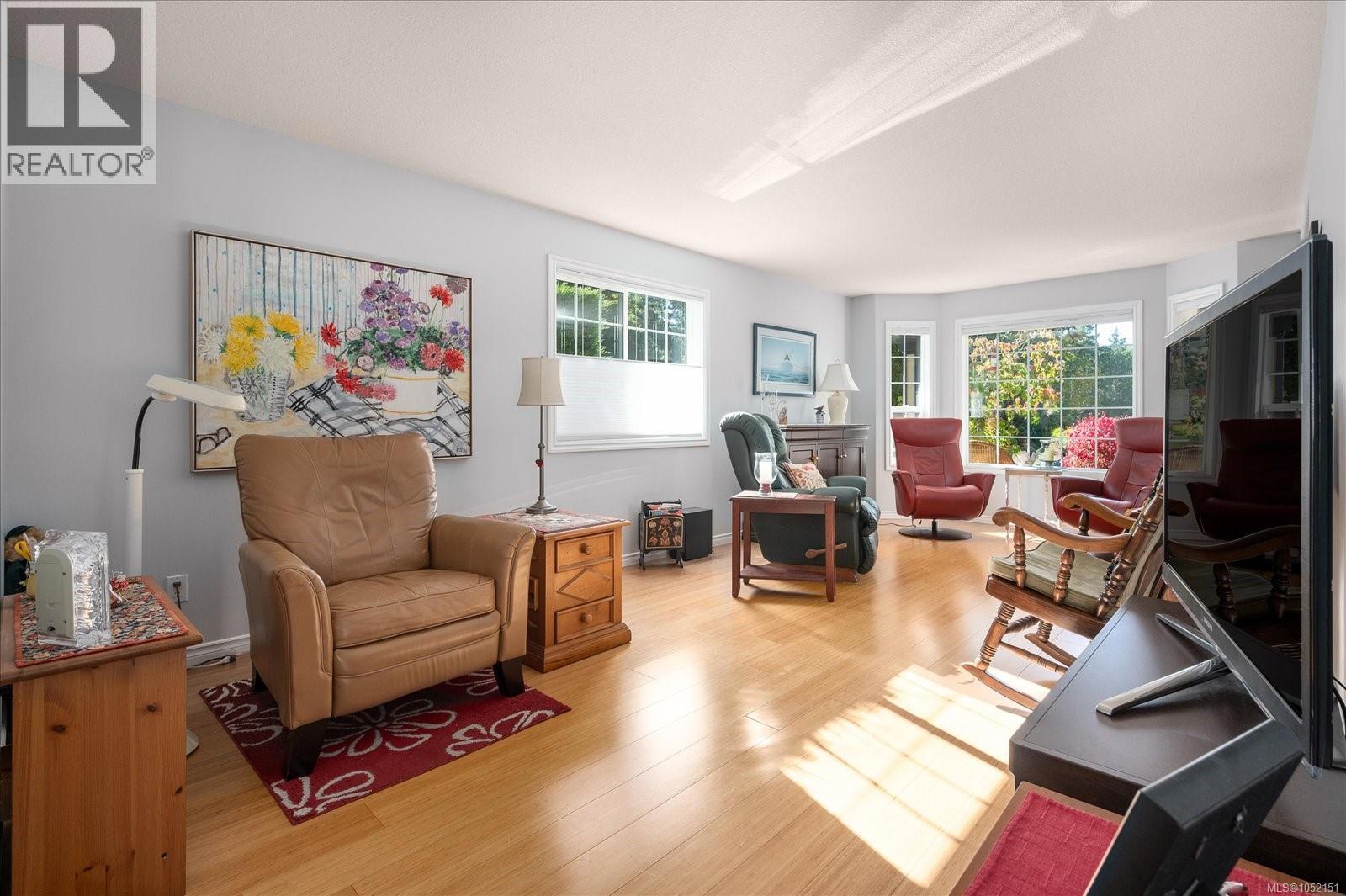4025 Magnolia Dr
