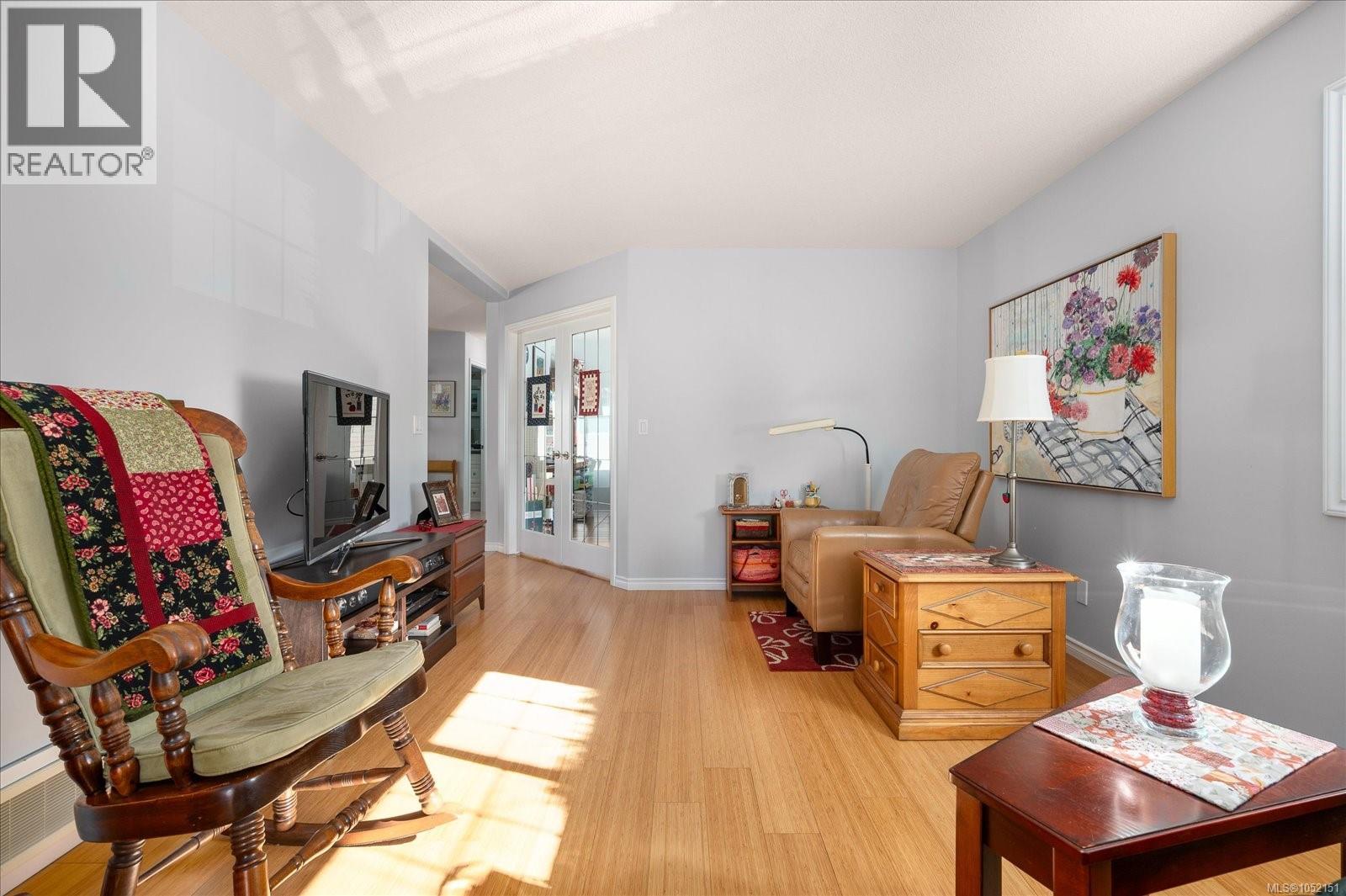 4025 Magnolia Dr