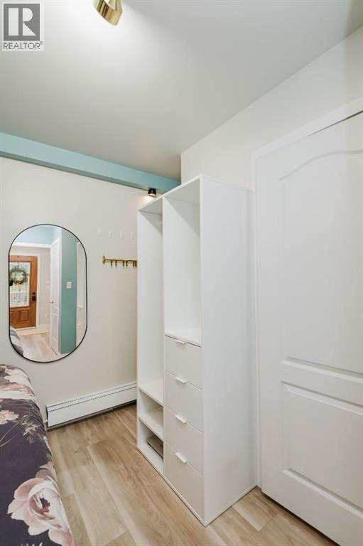 A/B, 46 Woodland Acres