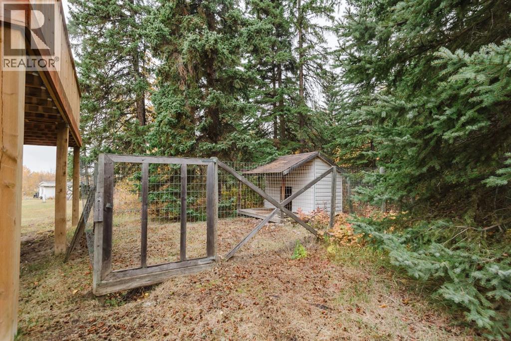 A/B, 46 Woodland Acres