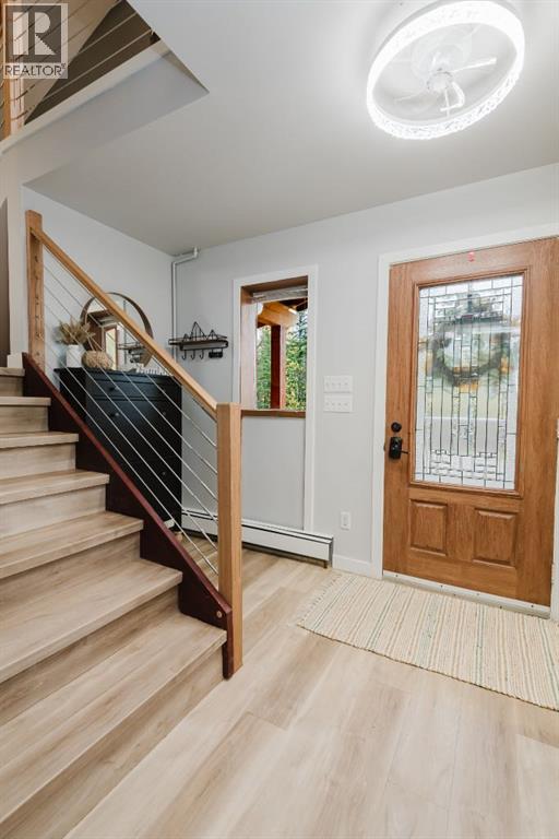 A/B, 46 Woodland Acres
