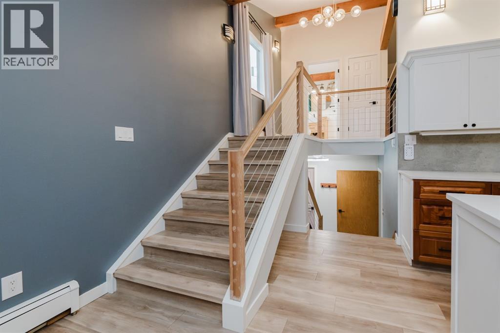 A/B, 46 Woodland Acres