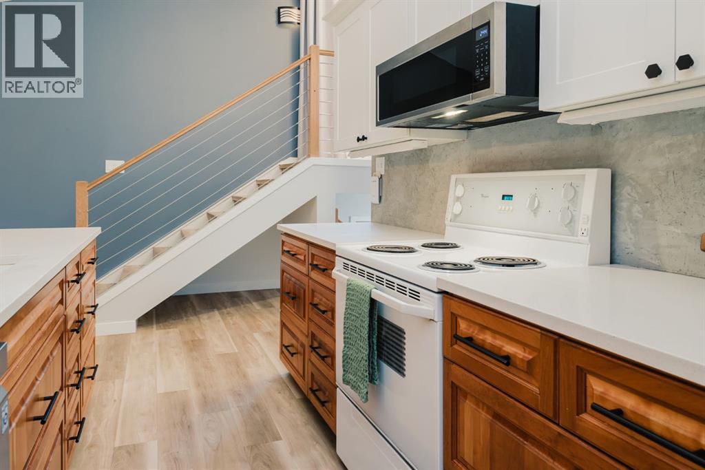A/B, 46 Woodland Acres