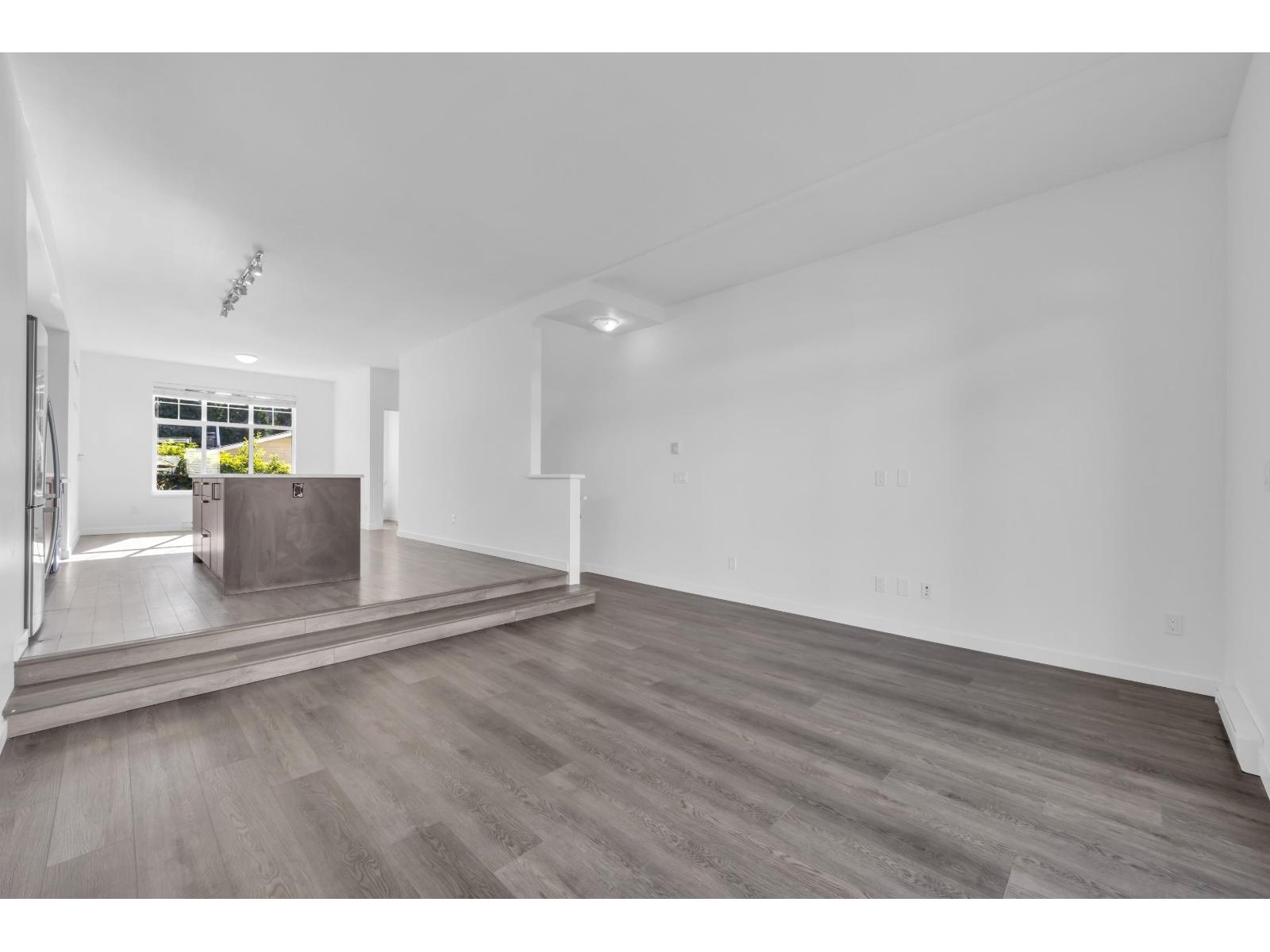 113 8130 136a Street, Surrey, British Columbia  V3W 1H9 - Photo 11 - R3174867