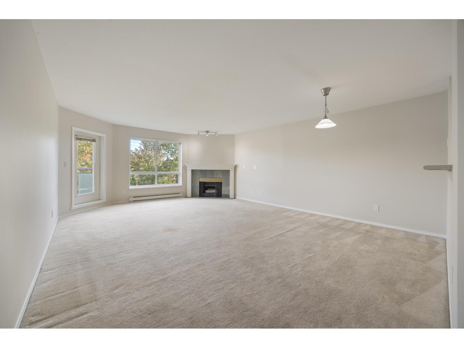 301 13680 84 Avenue, Surrey, British Columbia  V3W 0T6 - Photo 8 - R3174882