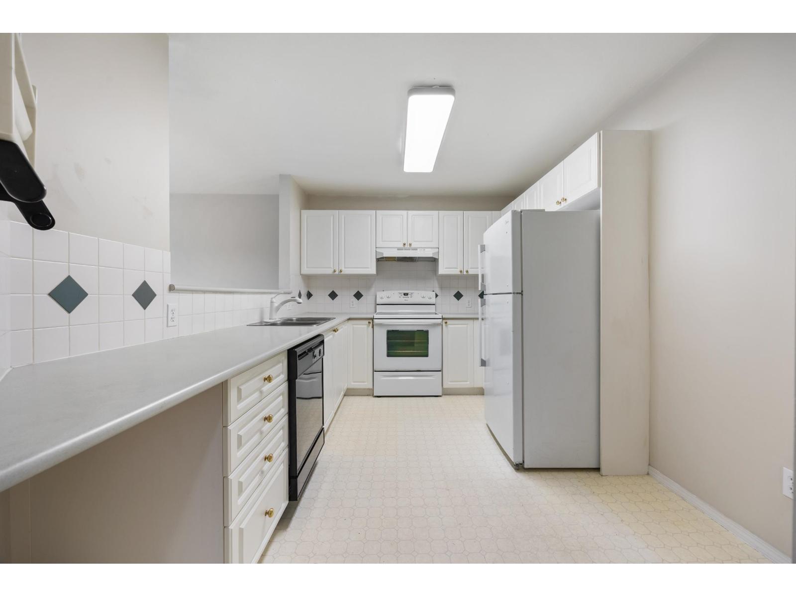 301 13680 84 Avenue, Surrey, British Columbia  V3W 0T6 - Photo 19 - R3174882