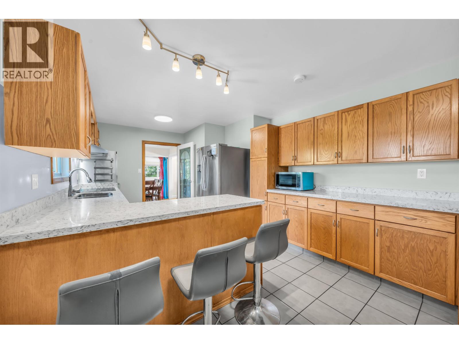 8758 Crest Drive, Burnaby, British Columbia  V3N 4A2 - Photo 20 - R3174052