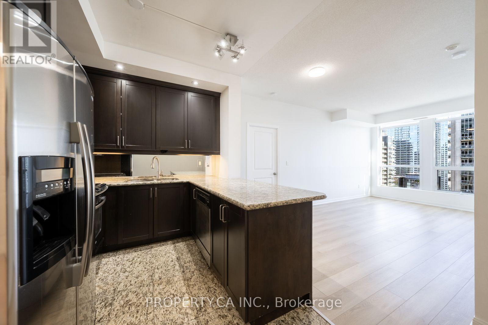 2103 - 628 Fleet Street, Toronto, Ontario  M5V 1A8 - Photo 2 - C14029088
