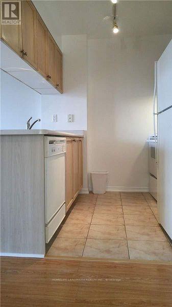 601 - 889 Bay Street, Toronto, Ontario  M5S 3K5 - Photo 6 - C14029098