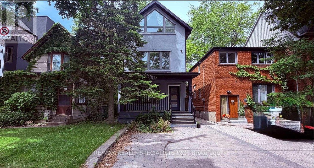 16 Woodlee Road, Toronto, Ontario  M4E 2R1 - Photo 1 - E14029058