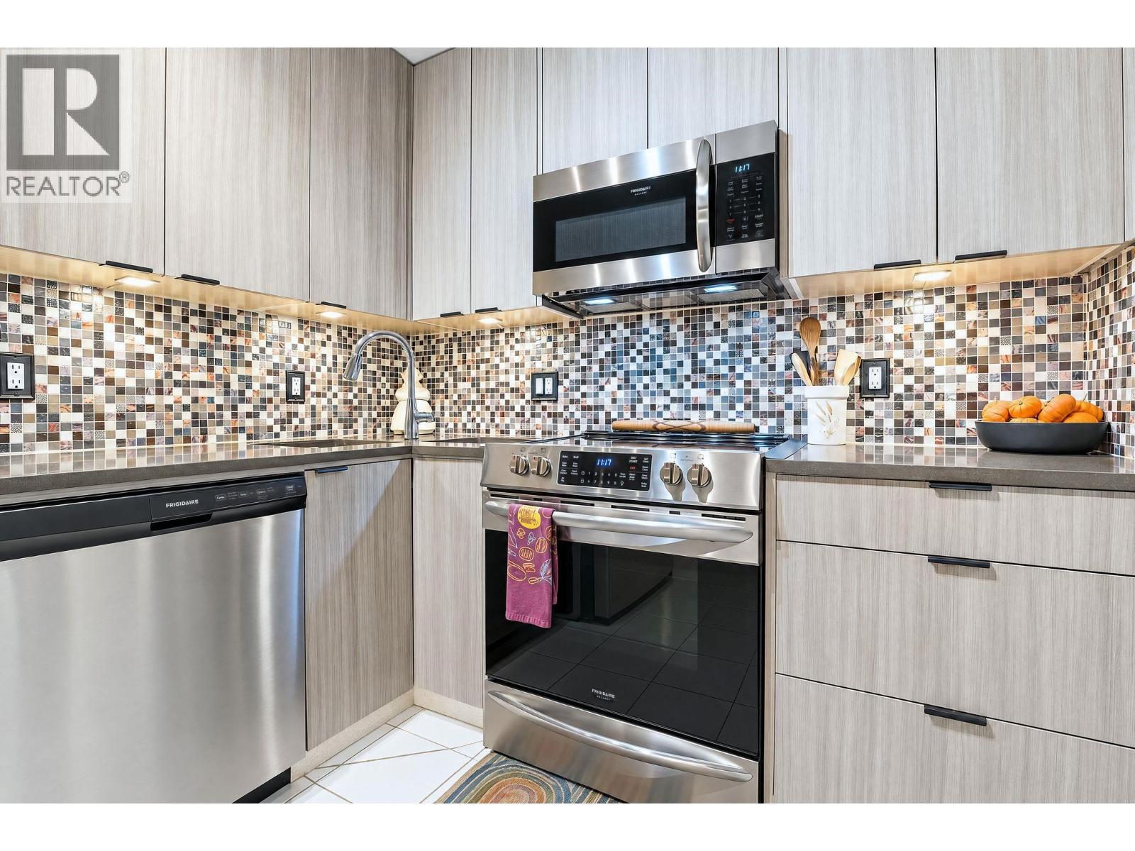 206 2405 Kamloops Street, Vancouver, British Columbia V5M 4V6 - Photo 18 - R3174865