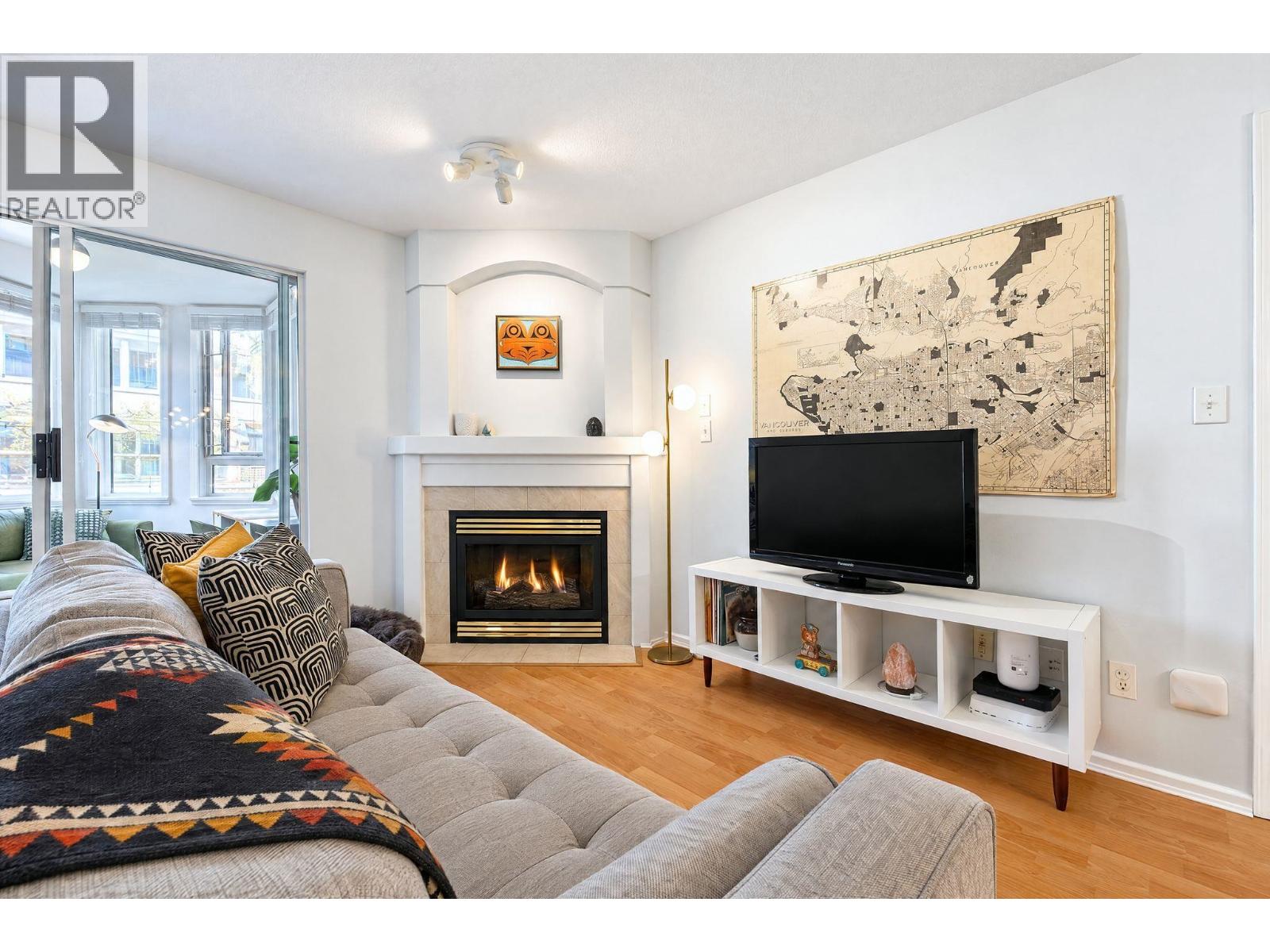 206 2405 Kamloops Street, Vancouver, British Columbia V5M 4V6 - Photo 9 - R3174865