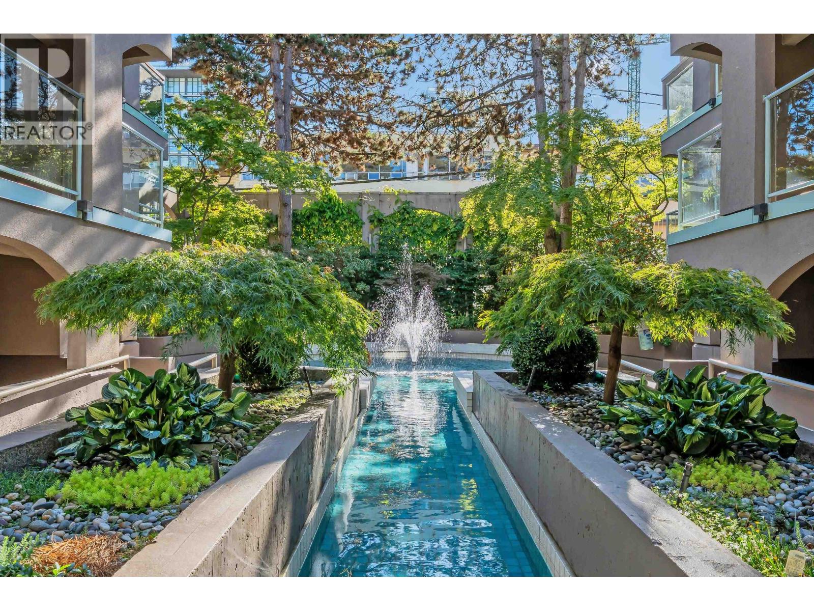 106 1082 W 8TH AVENUE, Vancouver, British Columbia