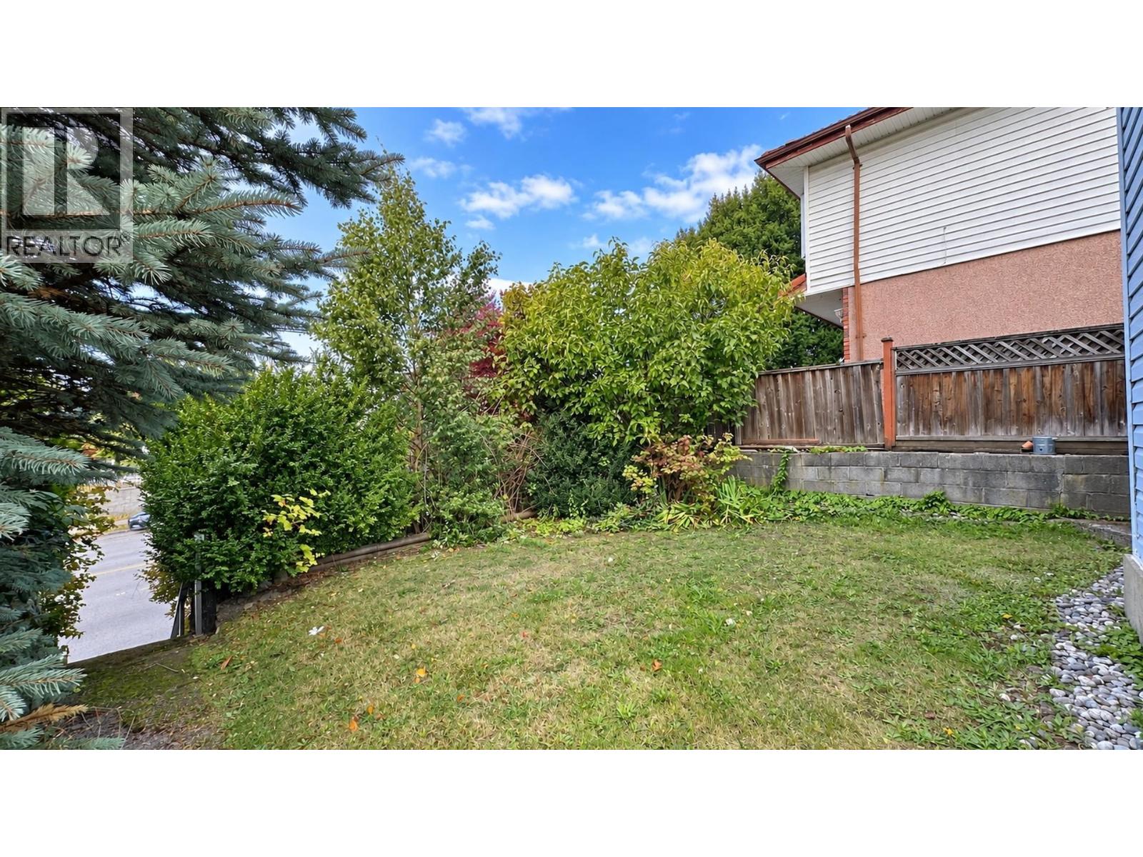 7590 Fraser Street, Vancouver, British Columbia  V5X 3W6 - Photo 2 - R3174833