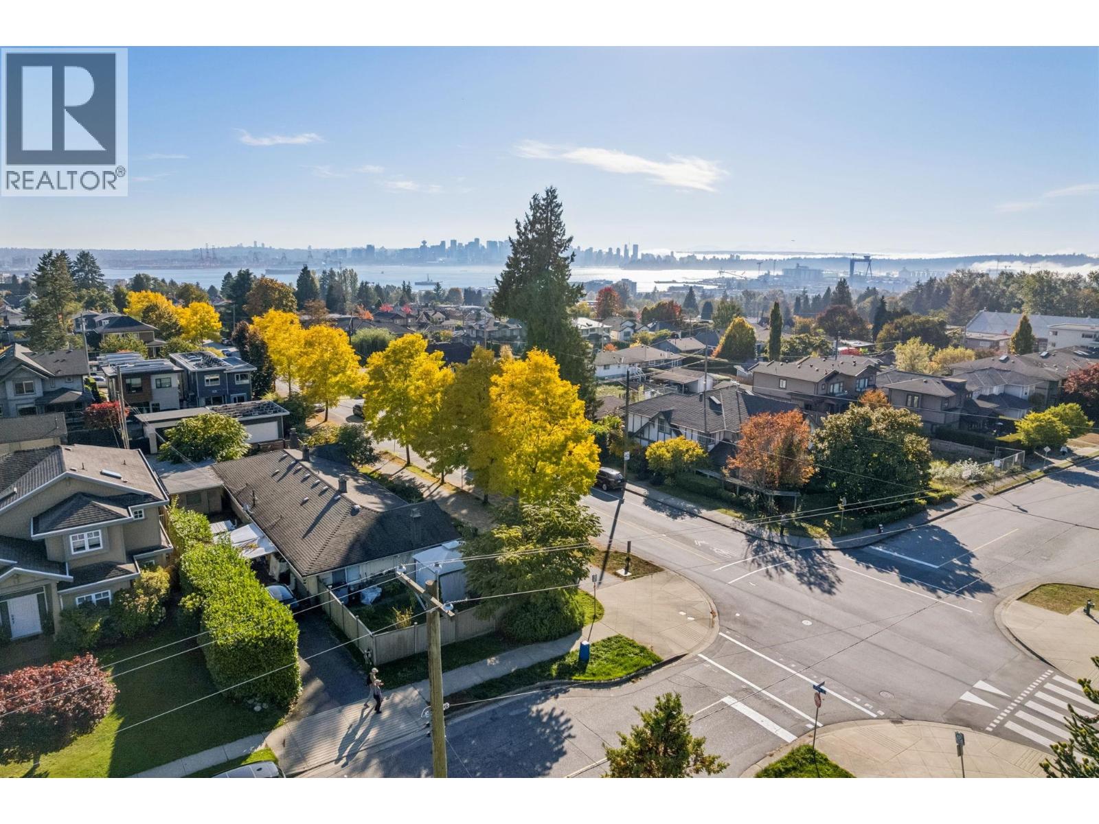 358 W 16th Street, North Vancouver, British Columbia  V7M 1T8 - Photo 8 - R3174874