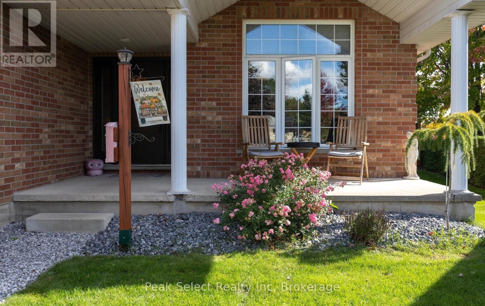 57 Parkhaven Crescent, St. Marys, Ontario  N4X 1E7 - Photo 4 - X14029080