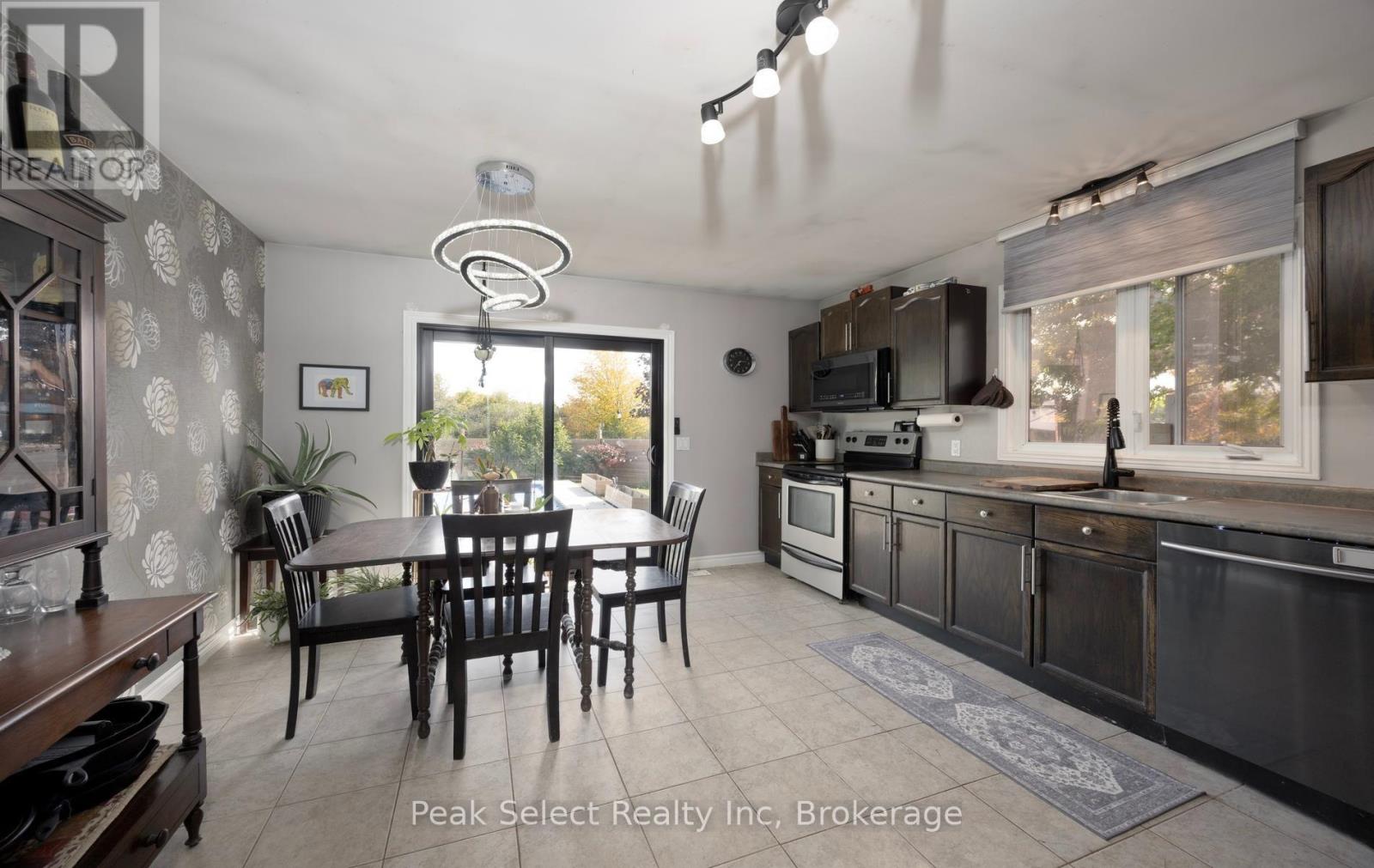 57 Parkhaven Crescent, St. Marys, Ontario  N4X 1E7 - Photo 9 - X14029080
